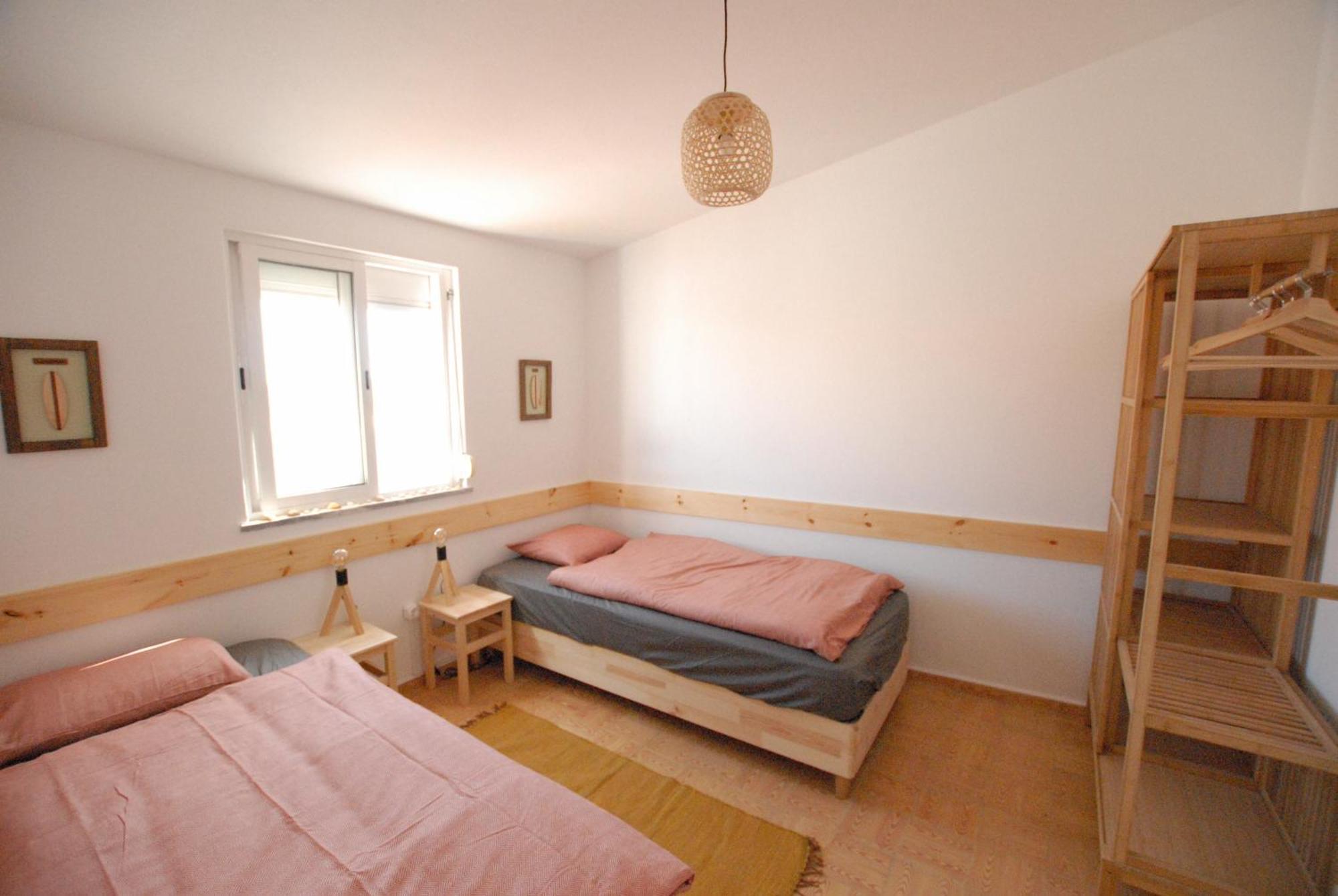 Little Hikers Hostel Raposeira  Екстер'єр фото