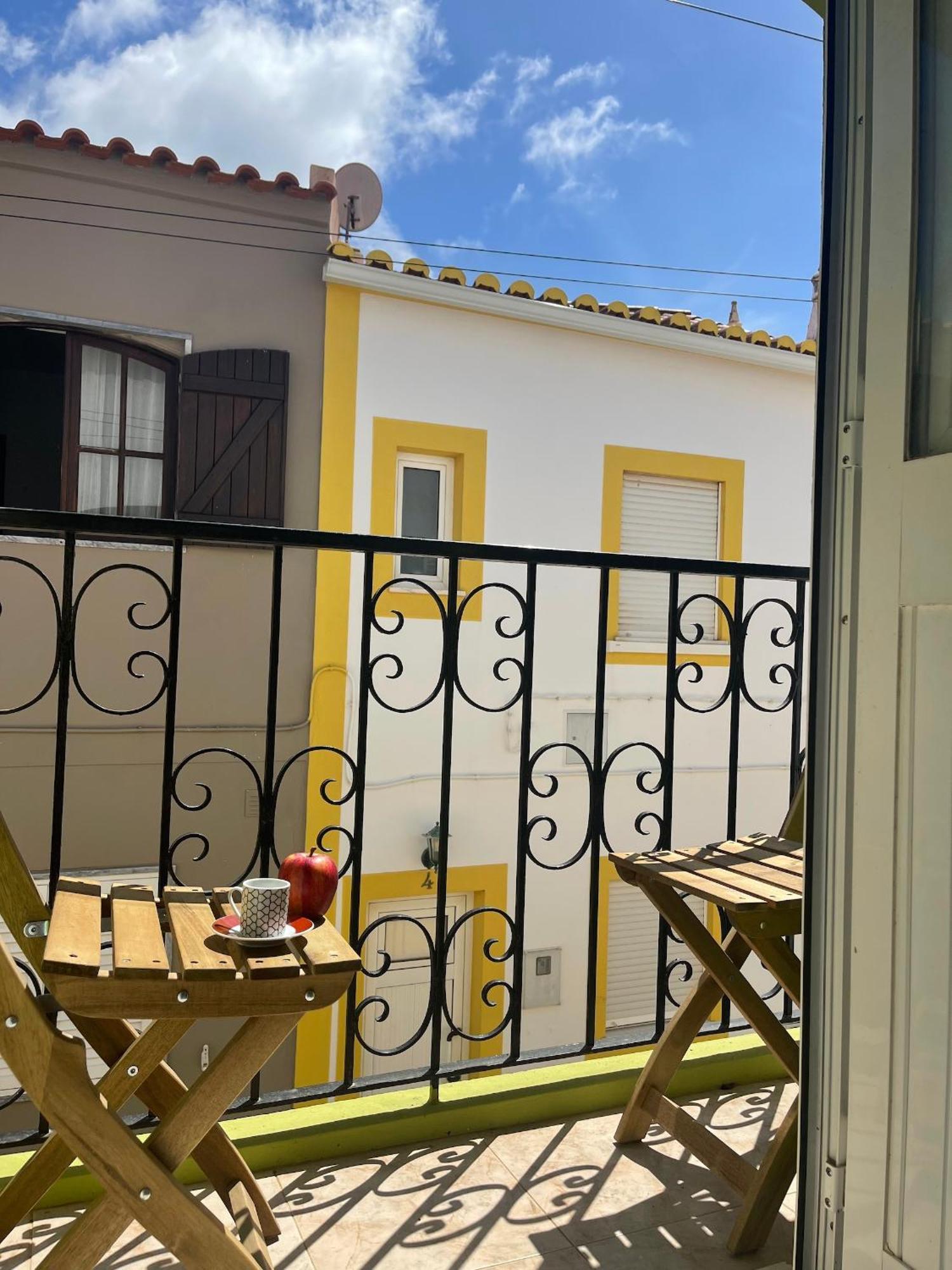 Little Hikers Hostel Raposeira  Екстер'єр фото